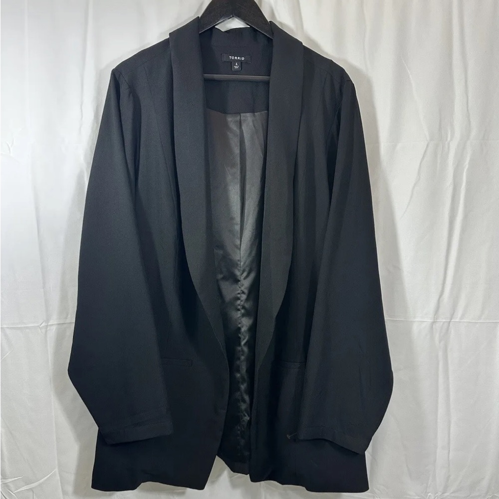 Torrid Size 4 Open Front Blazer